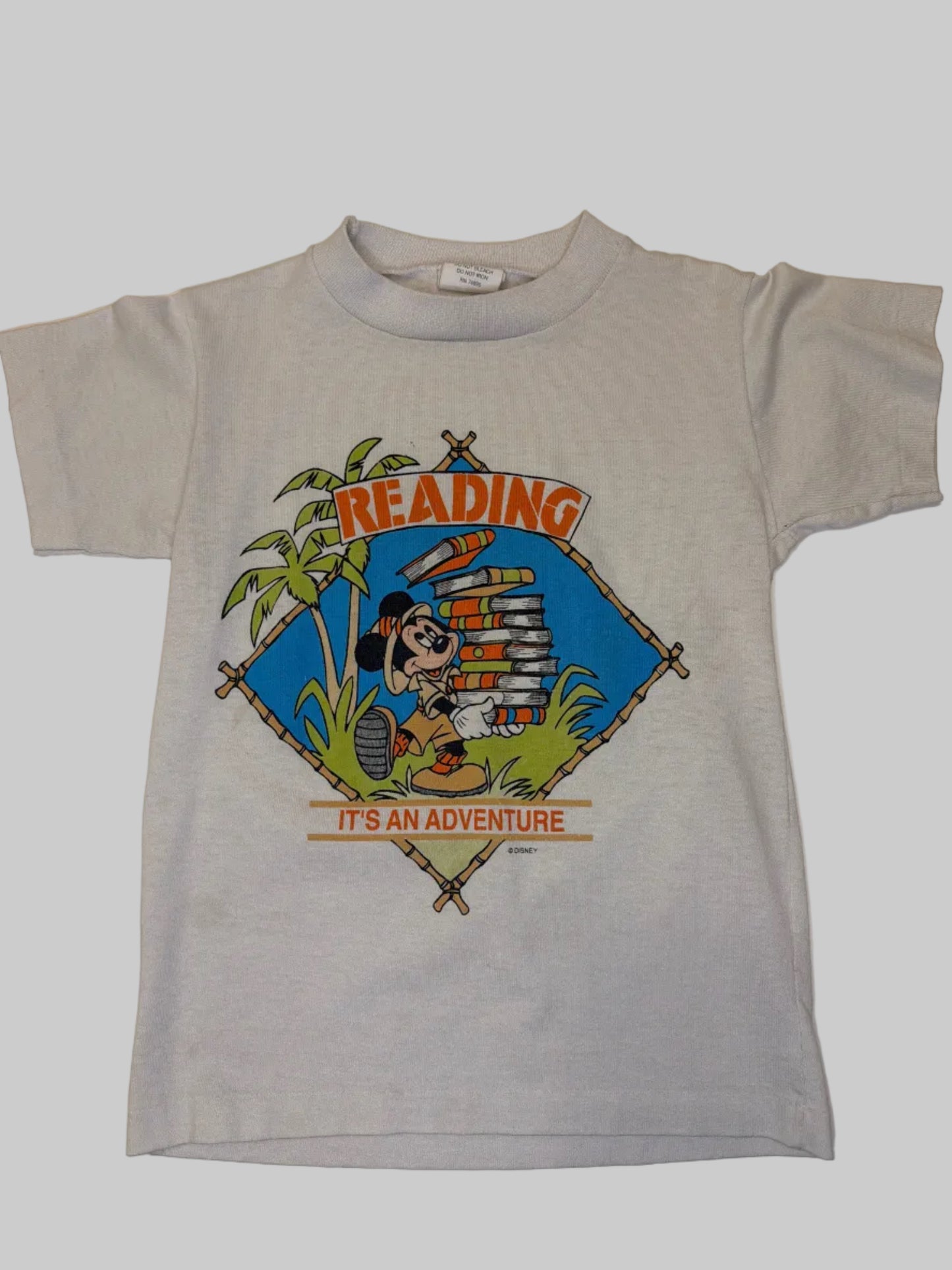 Vintage Mickey Mouse Reading t-shirt