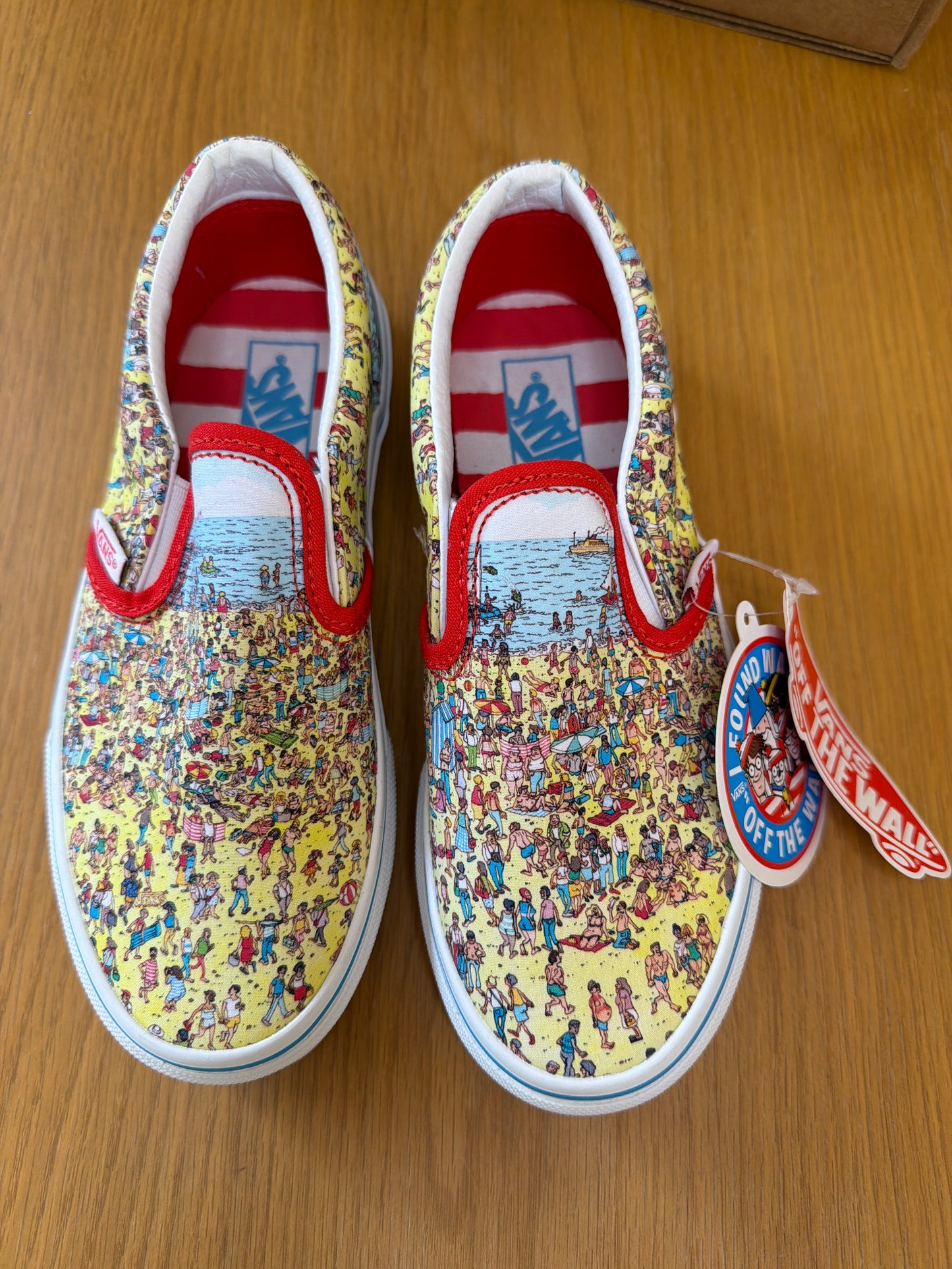 NEW vans “where’s Waldo” slip ons, size:2K