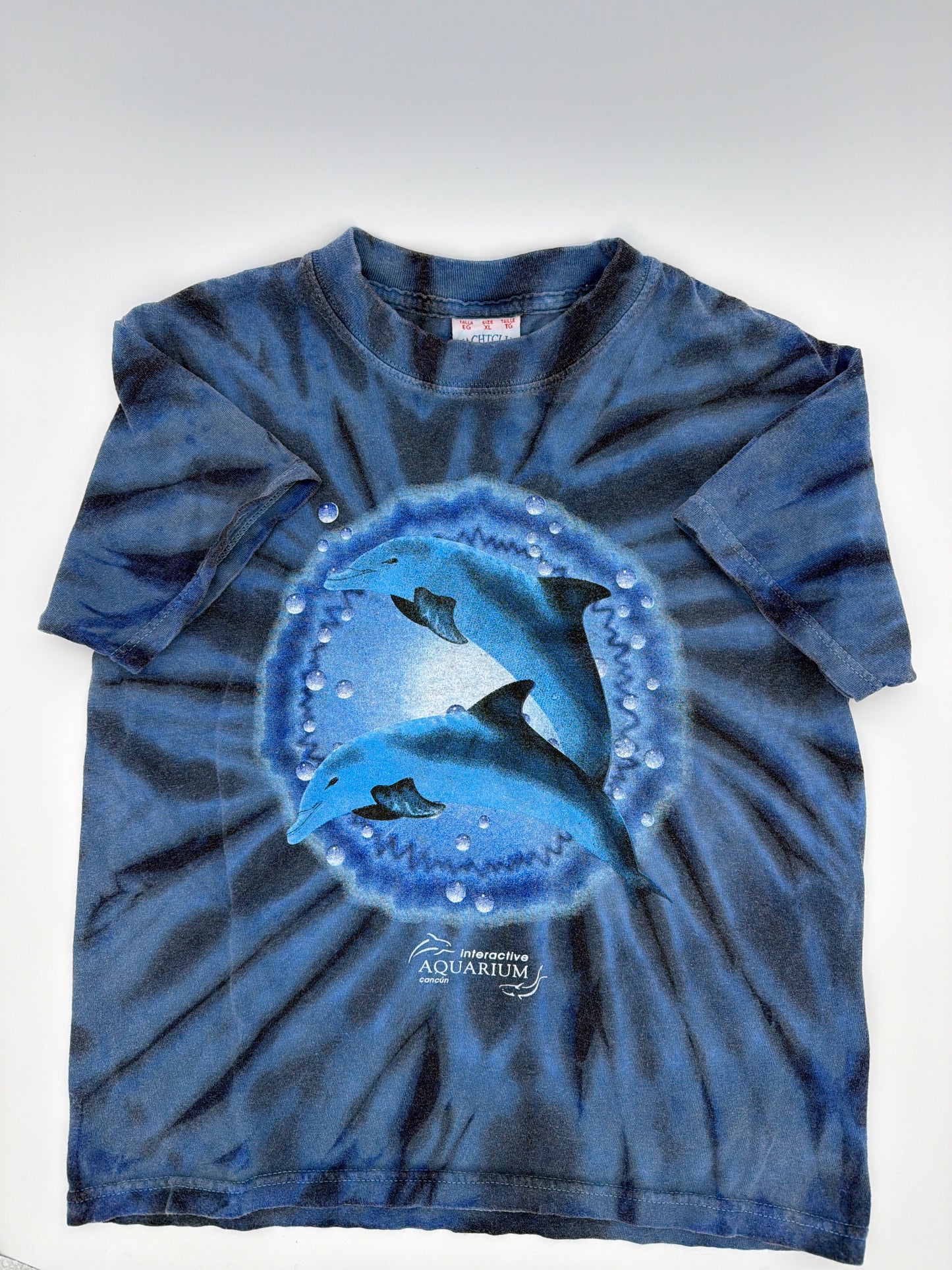 Vintage dolphin cancun aquarium t-shirt, size:7/8Y