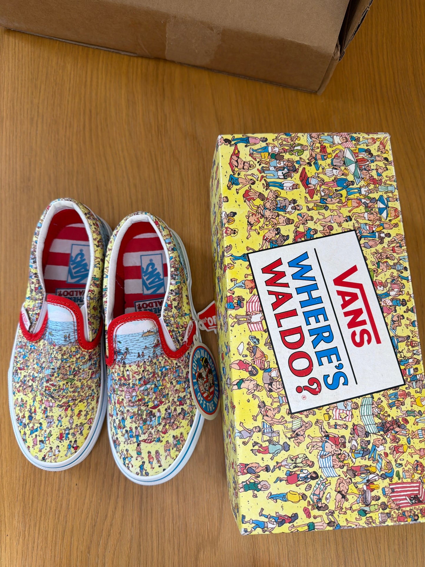 NEW vans “where’s Waldo” slip ons, size:2K