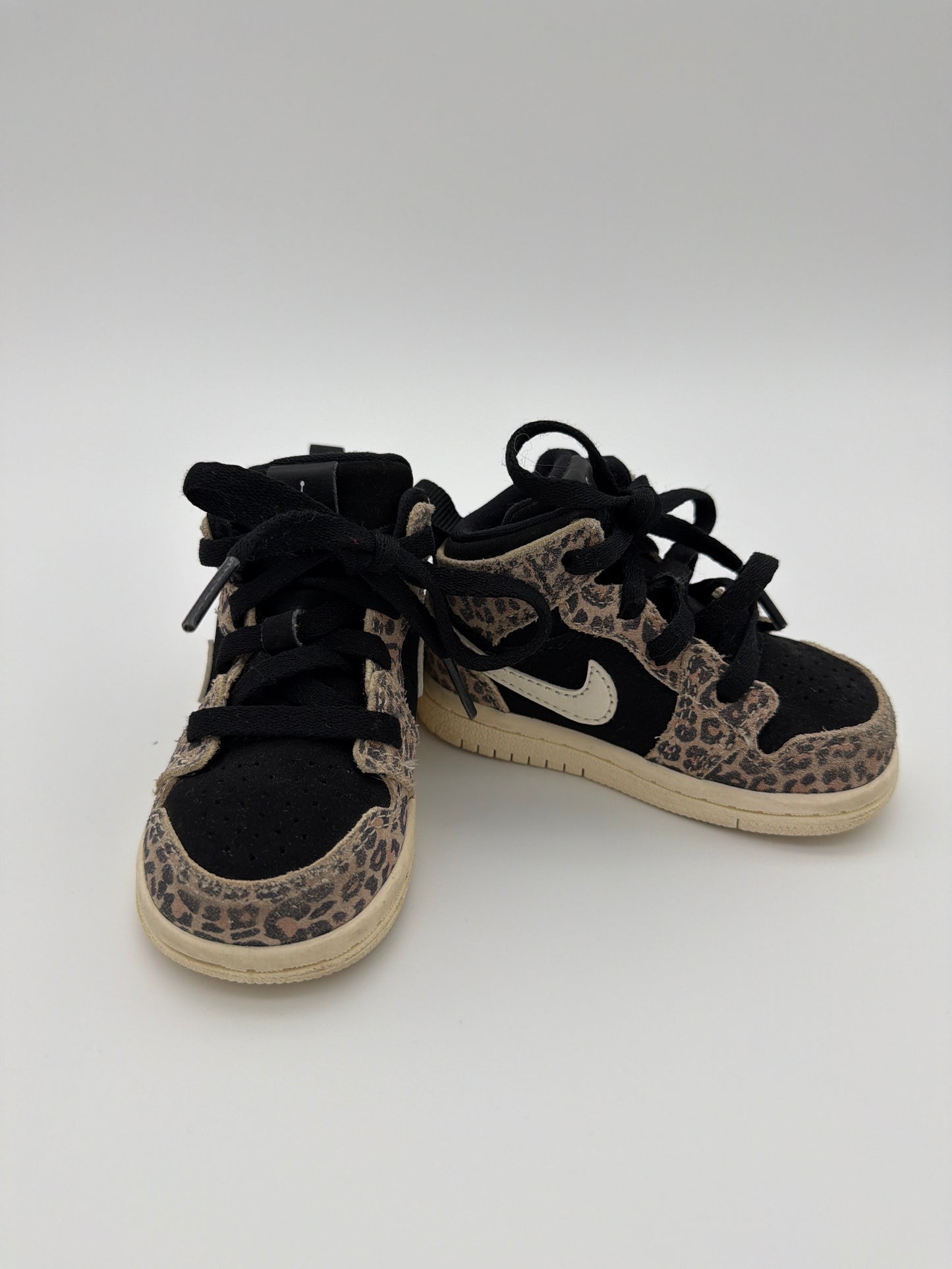 Leopard Nike Jordans, size:4C