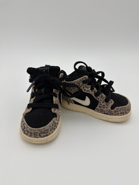 Leopard Nike Jordans, size:4C